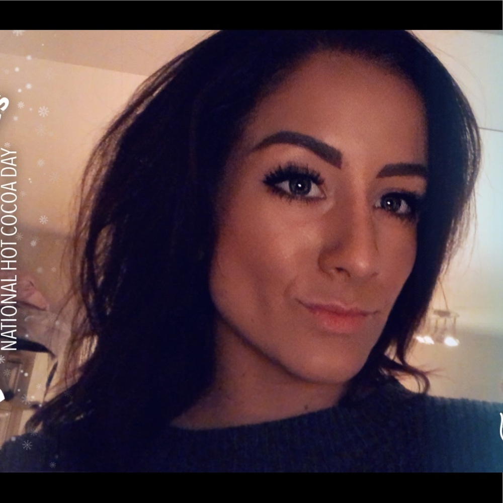 Meet your Posher, Carly
